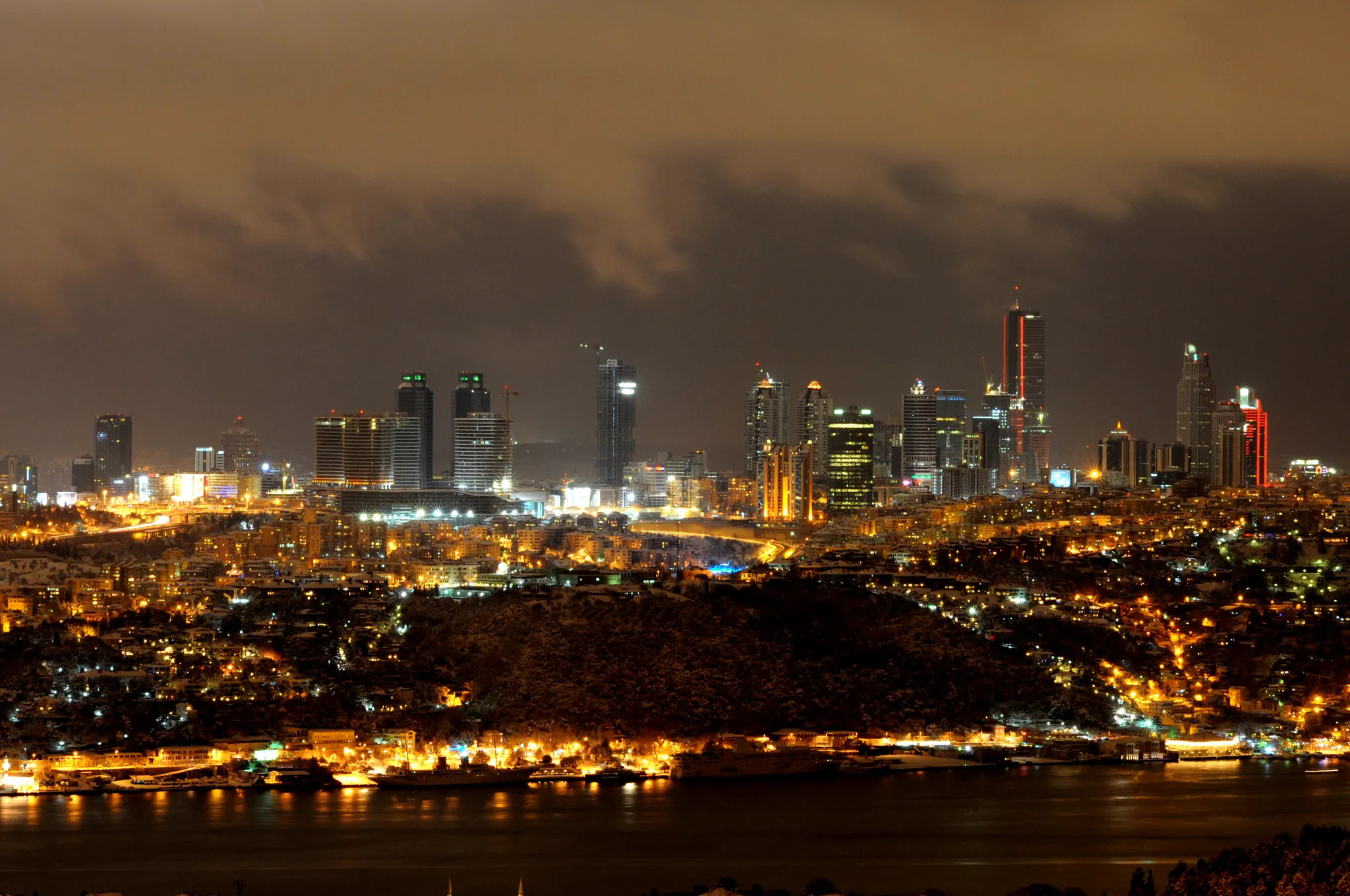 İstanbul’un gece silüeti